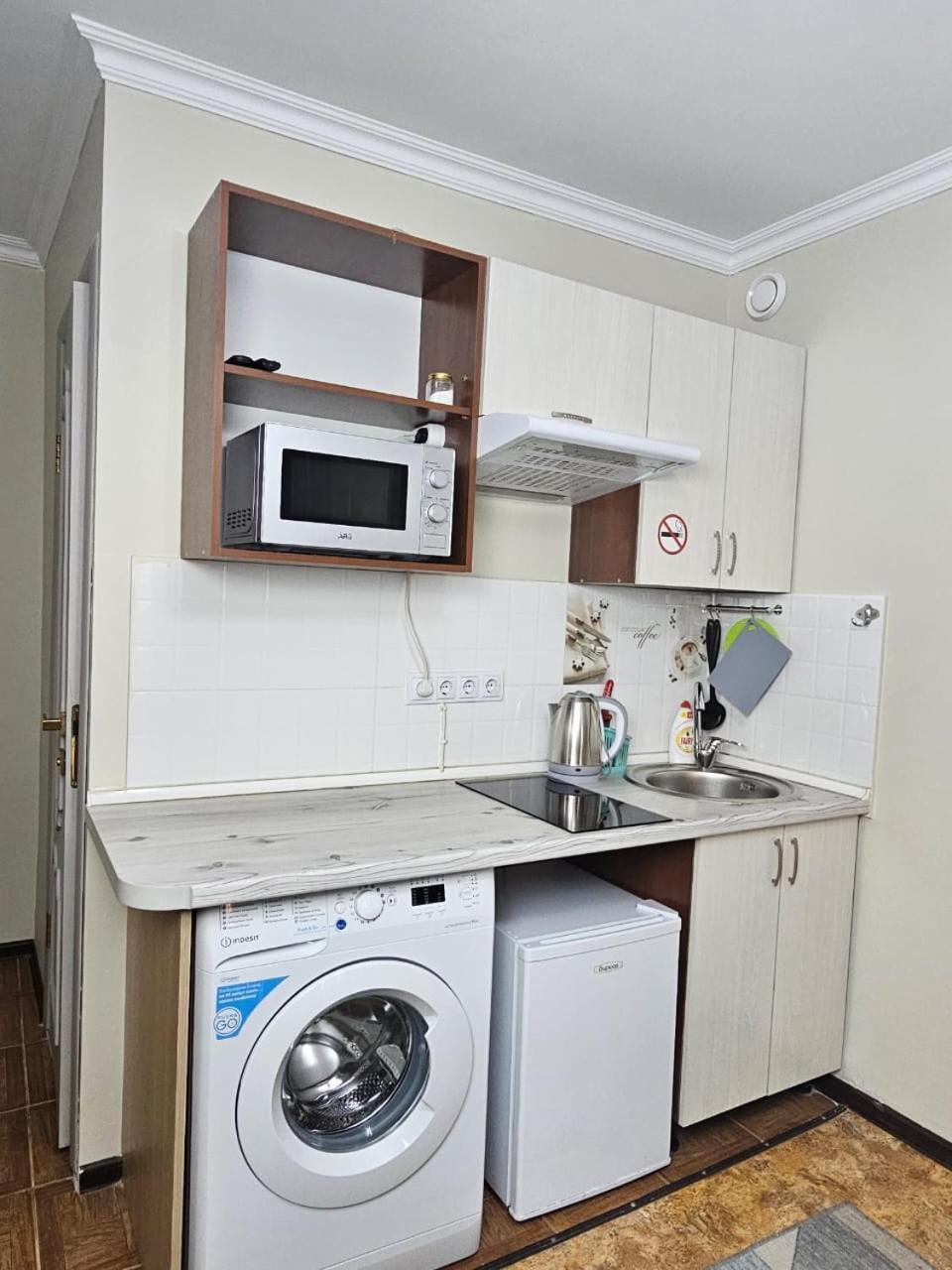 Апартаменты На Улице Клочкова, 128 Almaty Ngoại thất bức ảnh